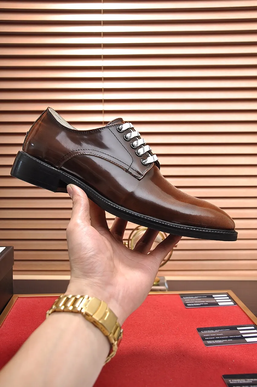 Factory batch 500💶Italy's top luxury men's shoe giant (GUCCI) (Gucci) (full cowhide lining) new arrival🍃Original European style🔰 Pleasant to the eye😍In order to make the shoes more durable and non-deformable🌀The production continues to follow traditional methods but there is still no lack of innovation💪Select original sheepskin for the leather♻️Smooth, natural and extra bright⭐Made of imported cowhide The rich man’s first choice 38-44 yards